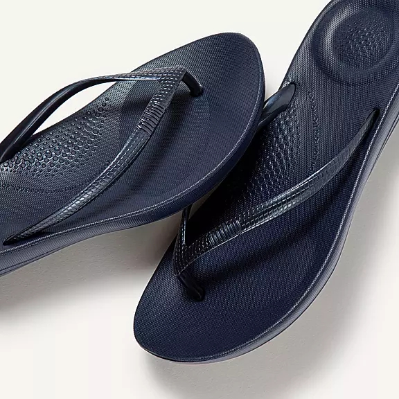 FitFlop IQUSHION Ergonomic Tong Bleu Marine | 91929965